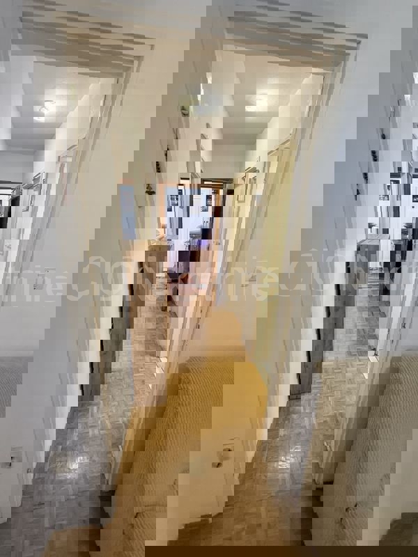 Supetar, appartamento con due camere da letto, in vendita