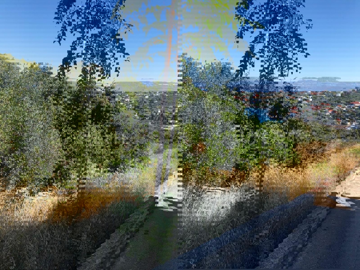 Solta, Nečujam, terreno edificabile 2.745 m2, in vendita