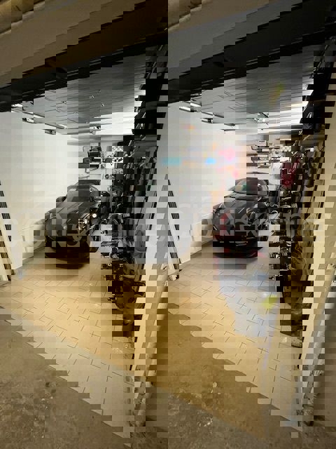 Spalato, Meje, appartamento con due camere da letto e garage, in vendita