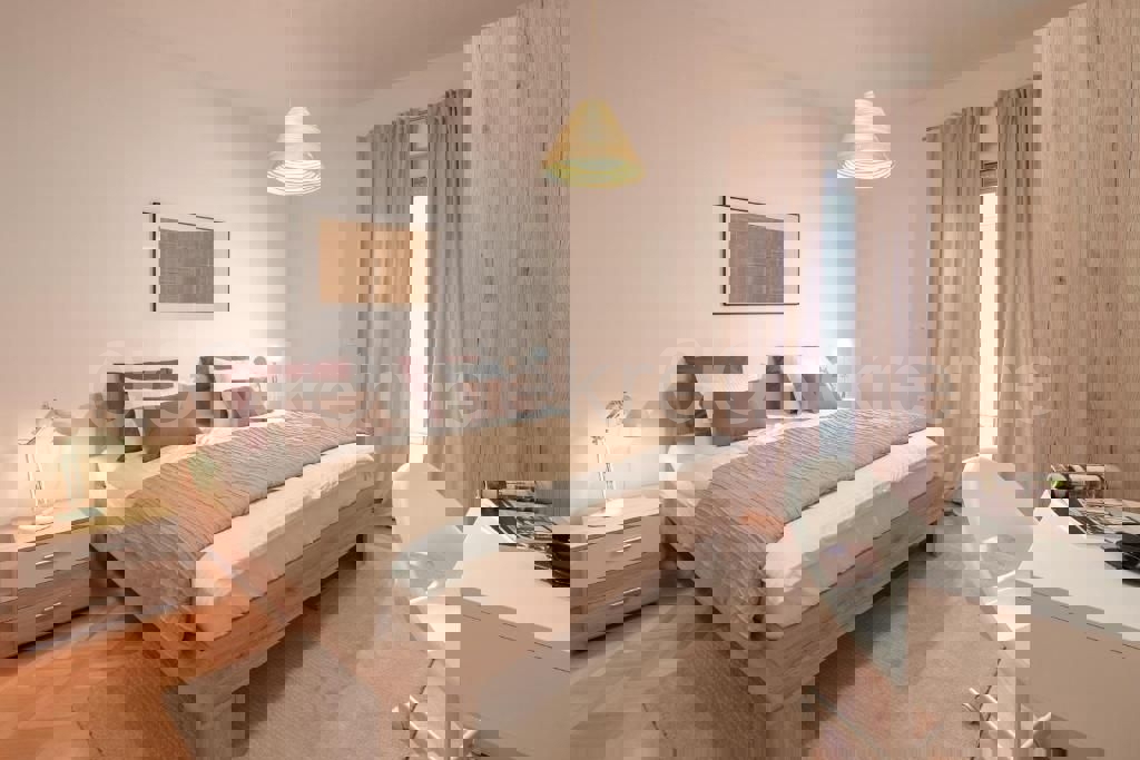 Spalato, Meje, appartamento con due camere da letto e garage, in vendita