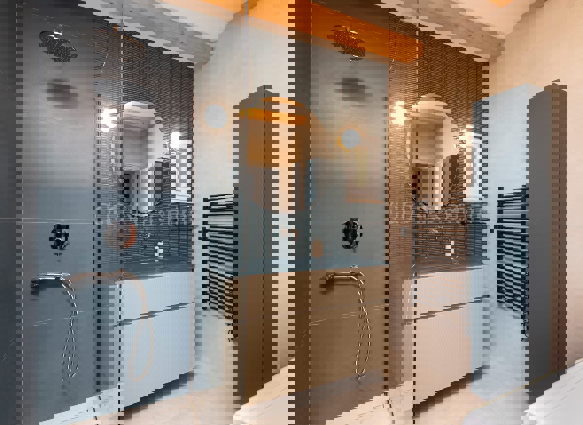 Spalato, Meje, casa indipendente, in vendita