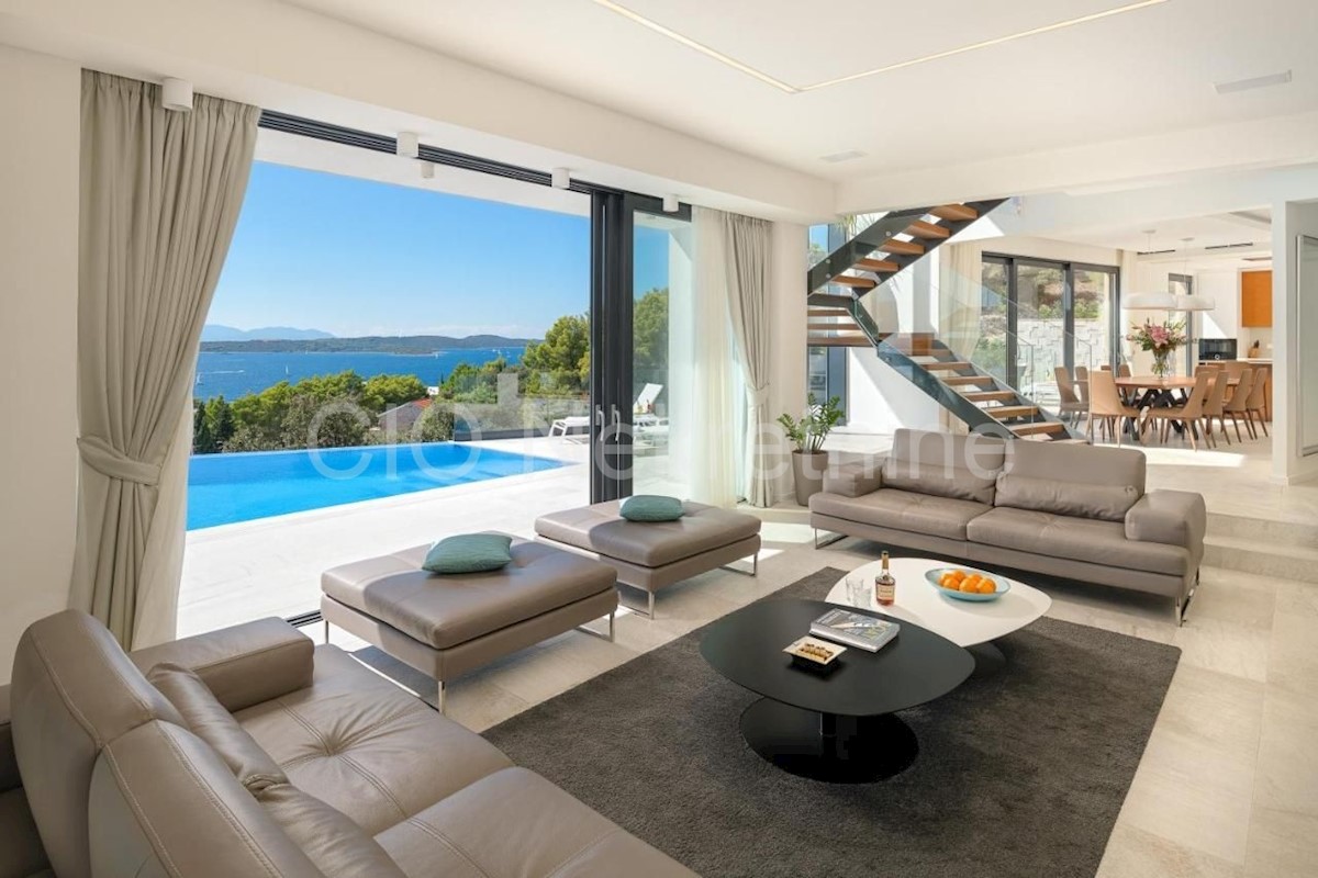 Hvar, villa di lusso con piscina e vista mare, in vendita