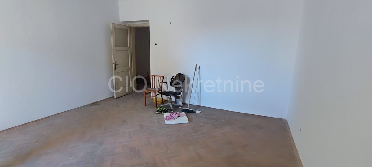 Spalato, Manuš, appartamento quadrilocale 105 m2, in vendita