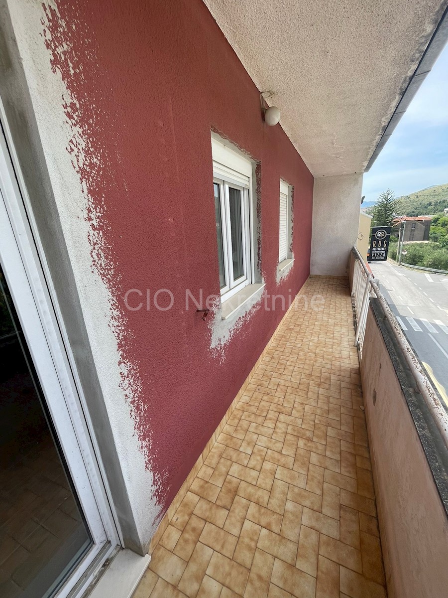 Žrnovnica, casa indipendente 300 m2, vendita esclusiva