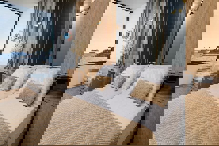 Hotel a Spalato, Bačvice, prima fila al mare, in vendita