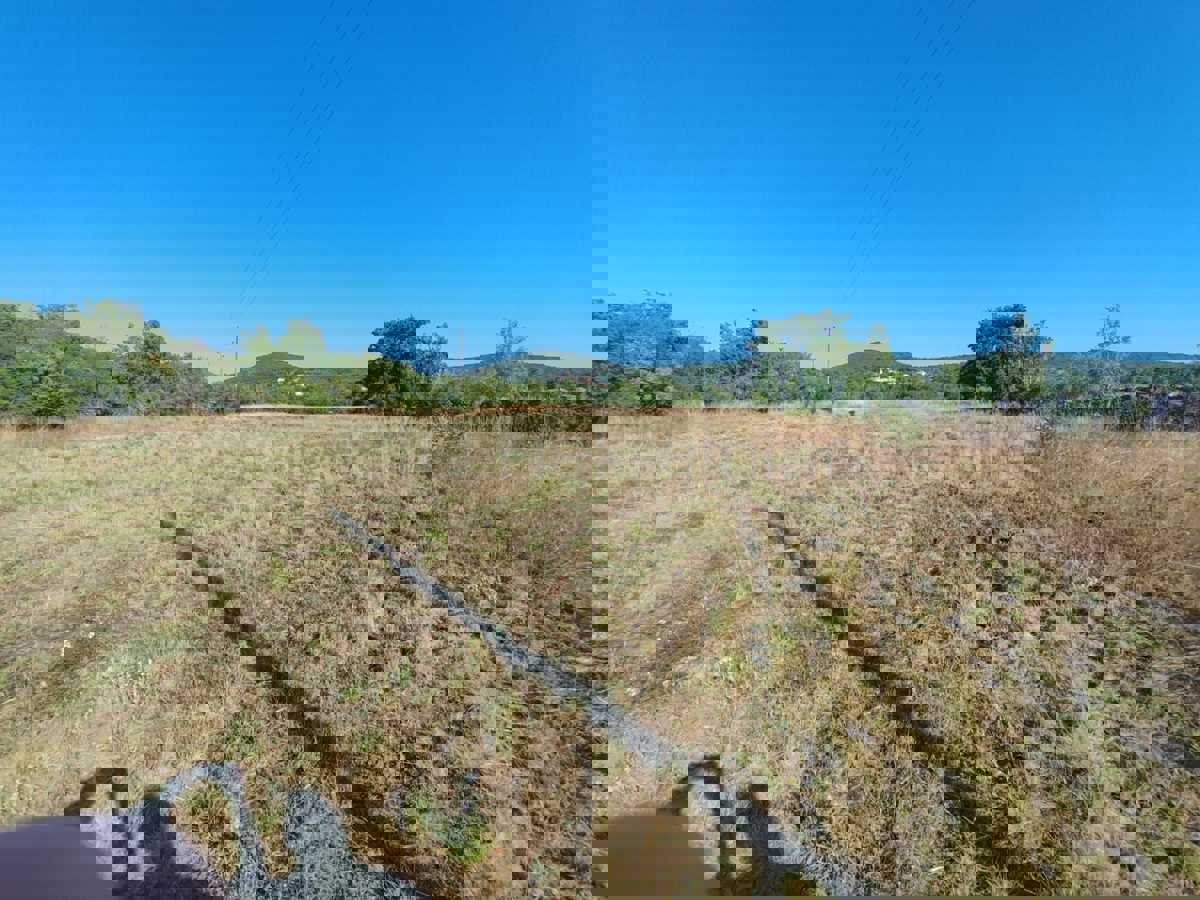 Klis, Brštanovo, terreno edificabile 6000 m2, in vendita