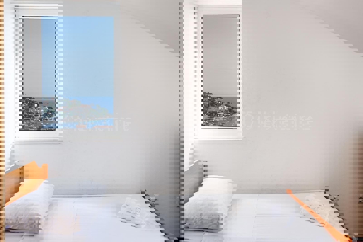 Hvar, attico unico con la vista migliore, OCCASIONE!!