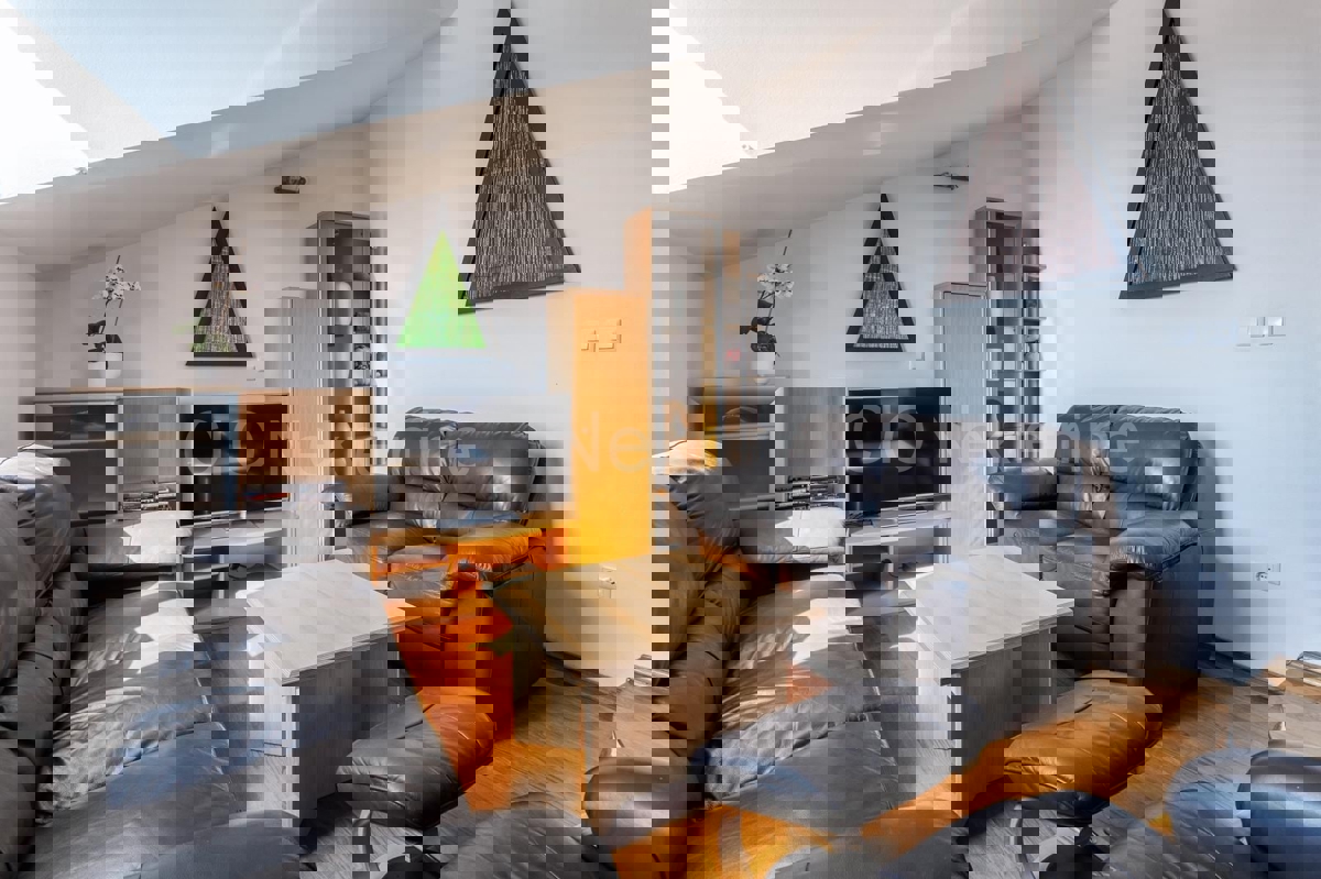 Hvar, attico unico con la vista migliore, OCCASIONE!!