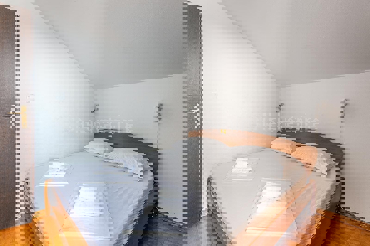 Hvar, attico unico con la vista migliore, OCCASIONE!!