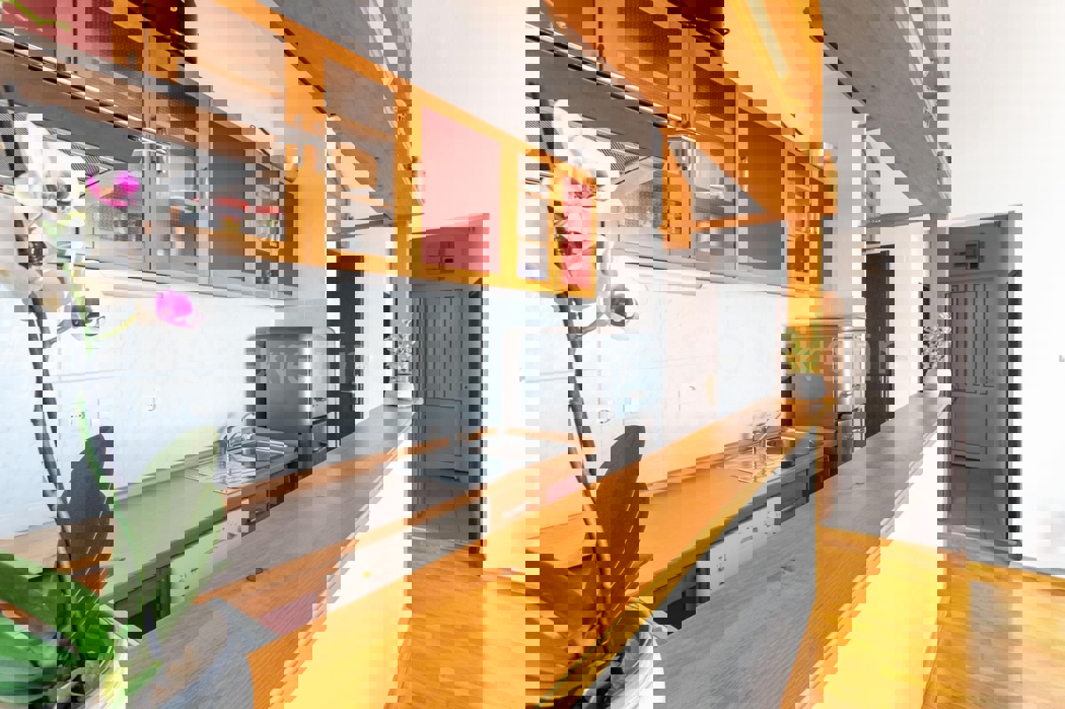 Hvar, attico unico con la vista migliore, OCCASIONE!!