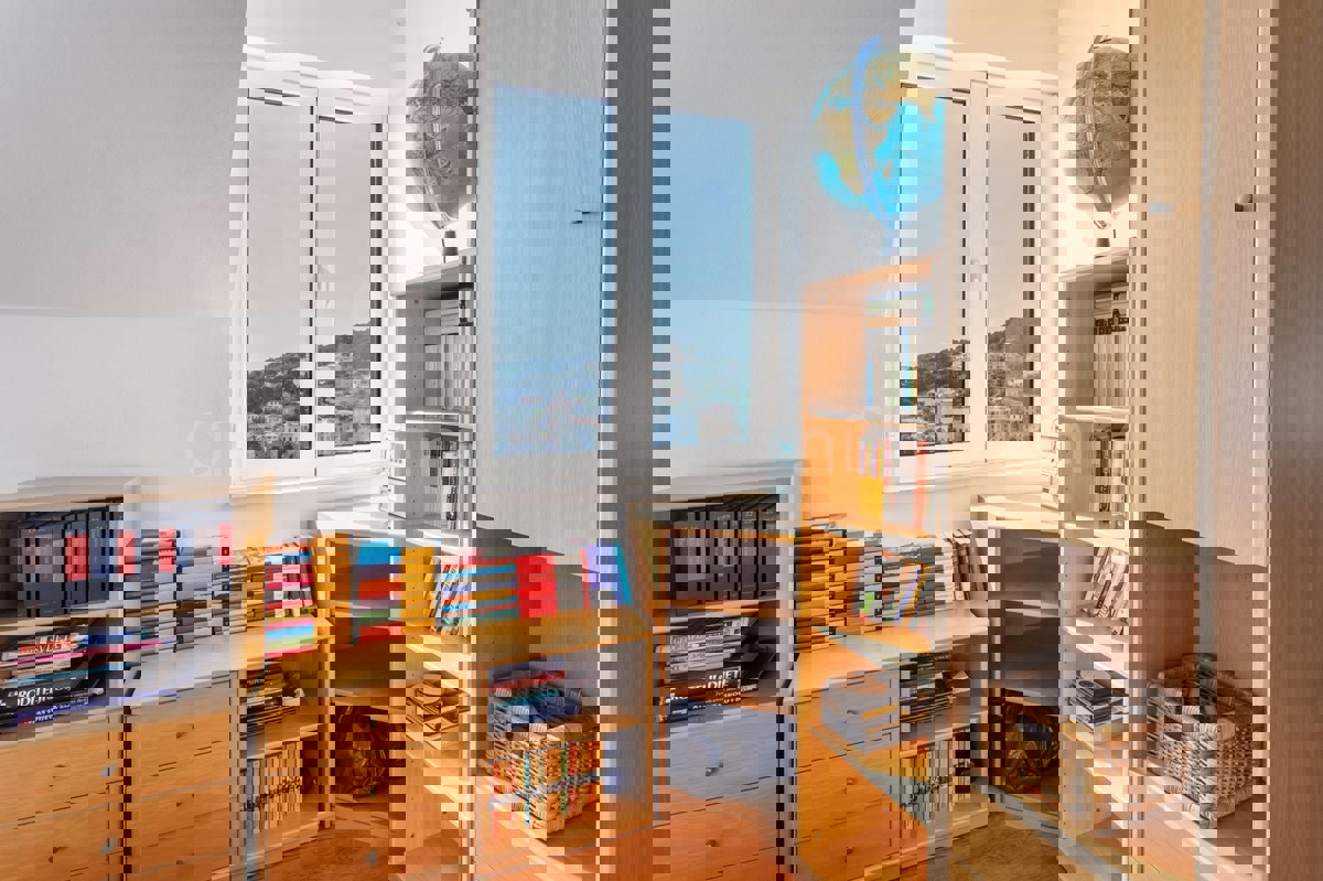 Hvar, attico unico con la vista migliore, OCCASIONE!!