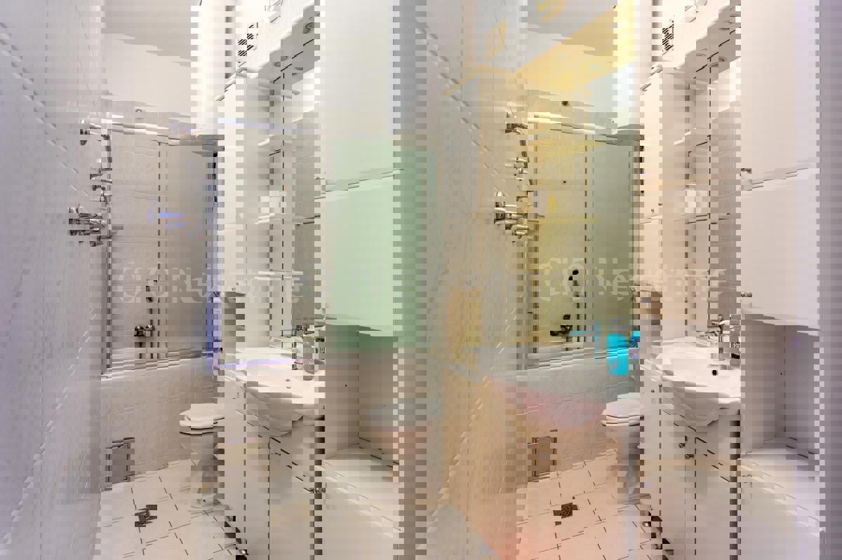 Hvar, attico unico con la vista migliore, OCCASIONE!!