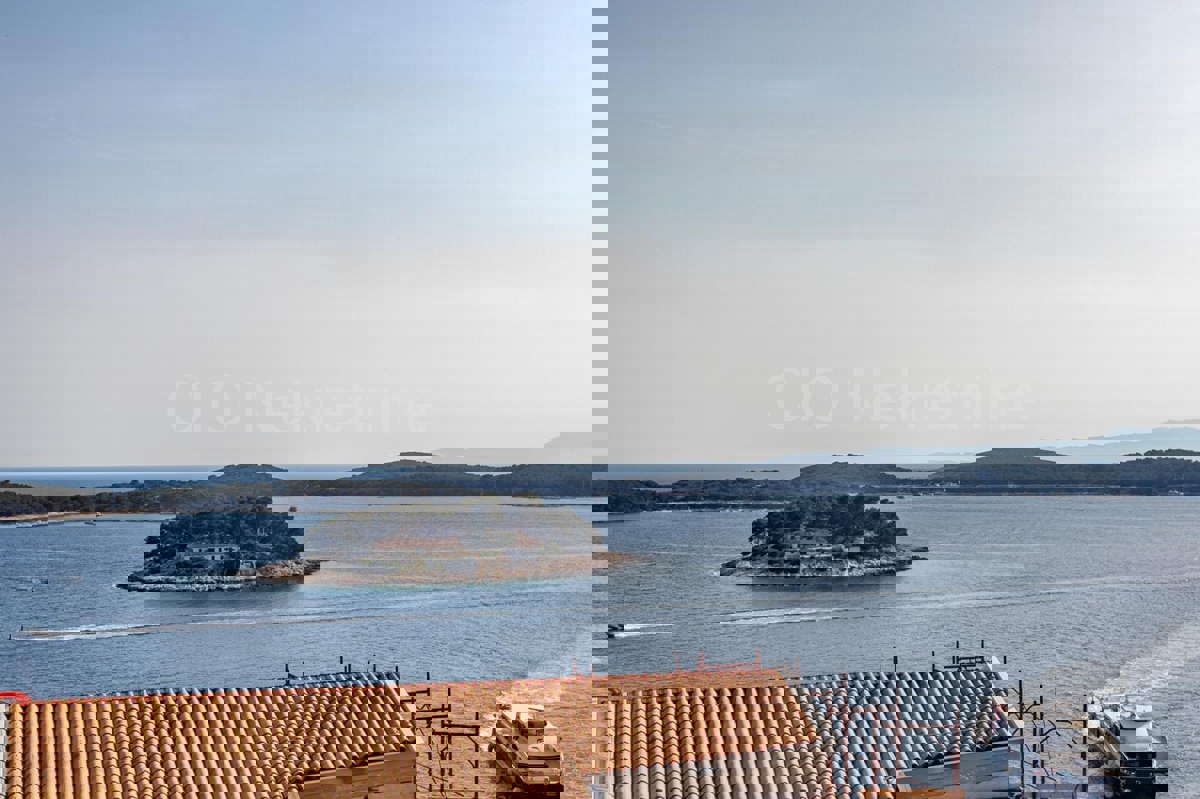 Hvar, attico unico con la vista migliore, OCCASIONE!!