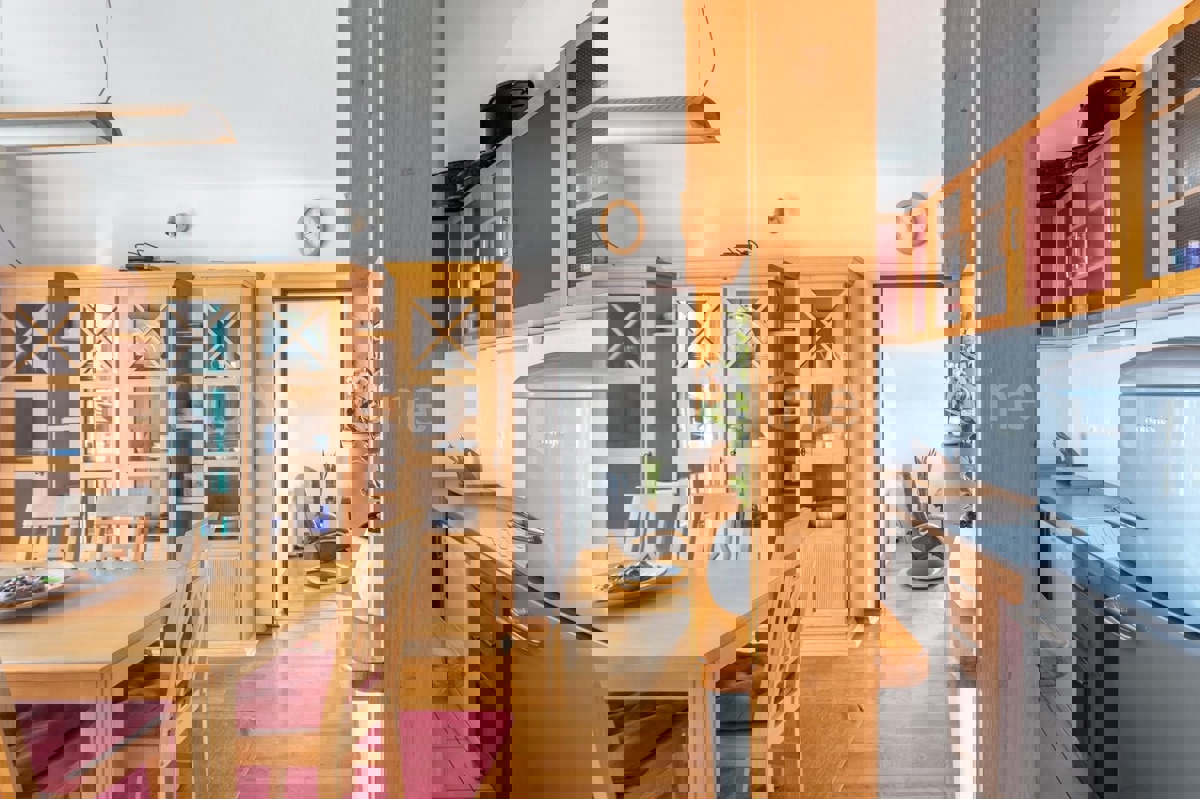 Hvar, attico unico con la vista migliore, OCCASIONE!!