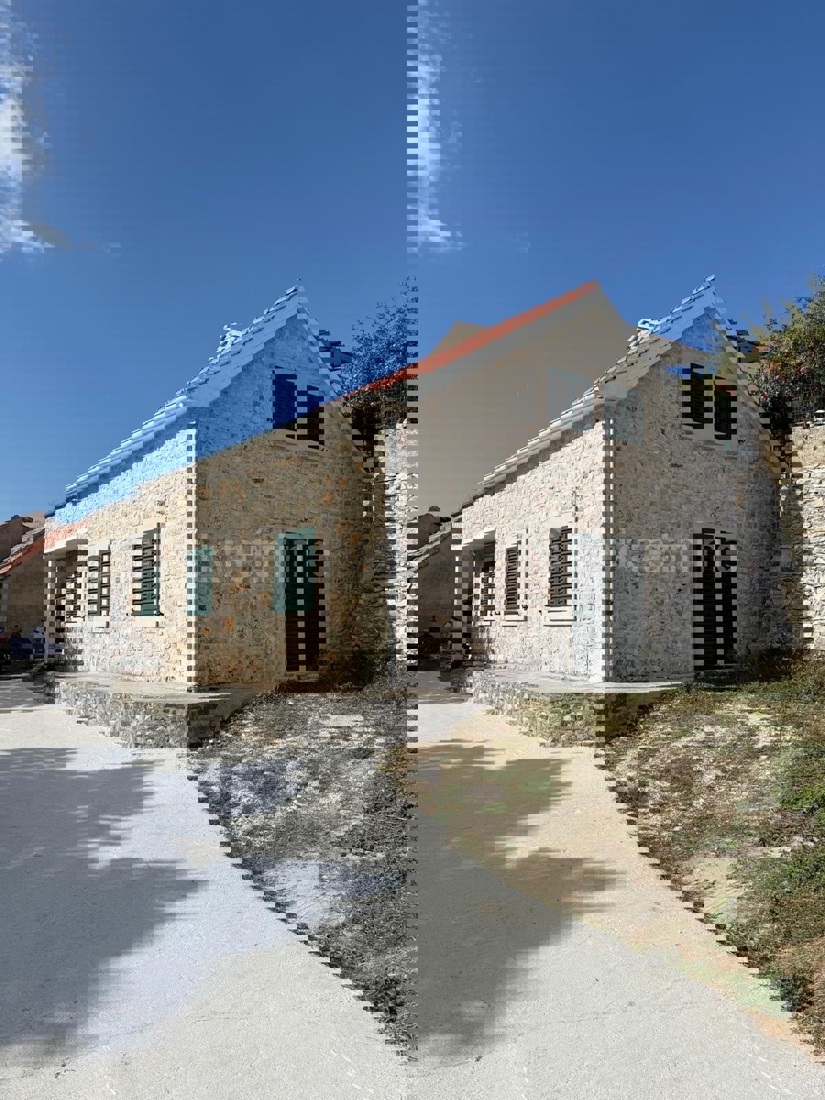 Brač, Donji Humac, Casa in pietra, in vendita