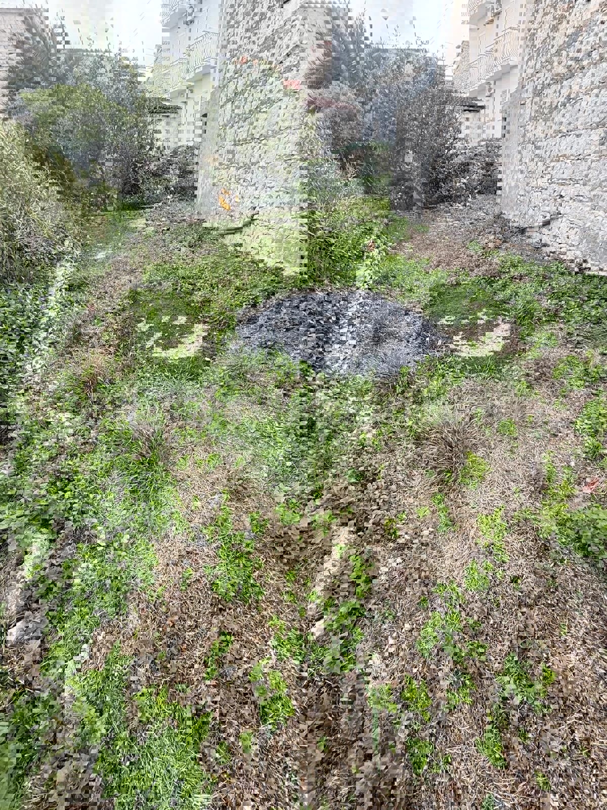 Brač, Sutivan, casa in pietra, in vendita