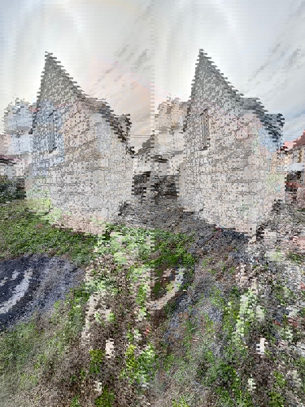 Brač, Sutivan, casa in pietra, in vendita