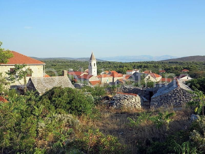 Solta, Donje selo, terreno edificabile, vendita