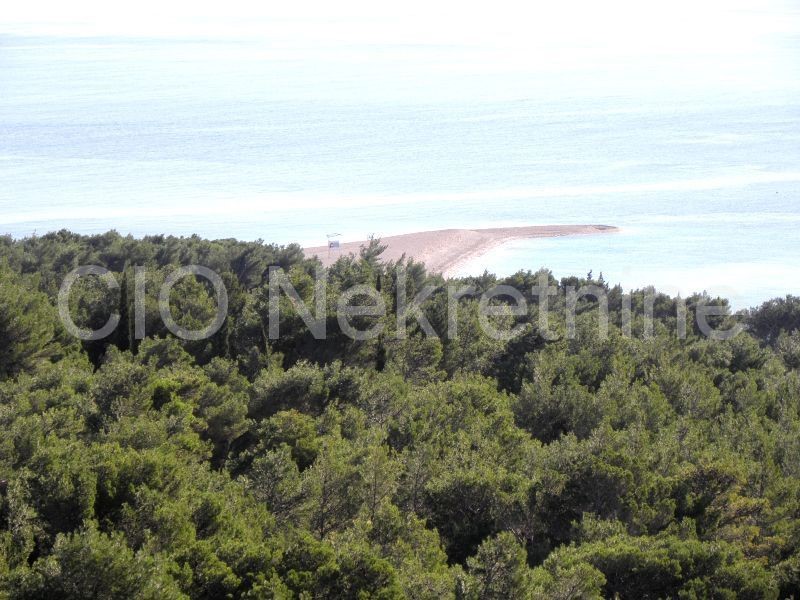 Brac, Bol, appezzamento di terreno prima fila al mare, vendita