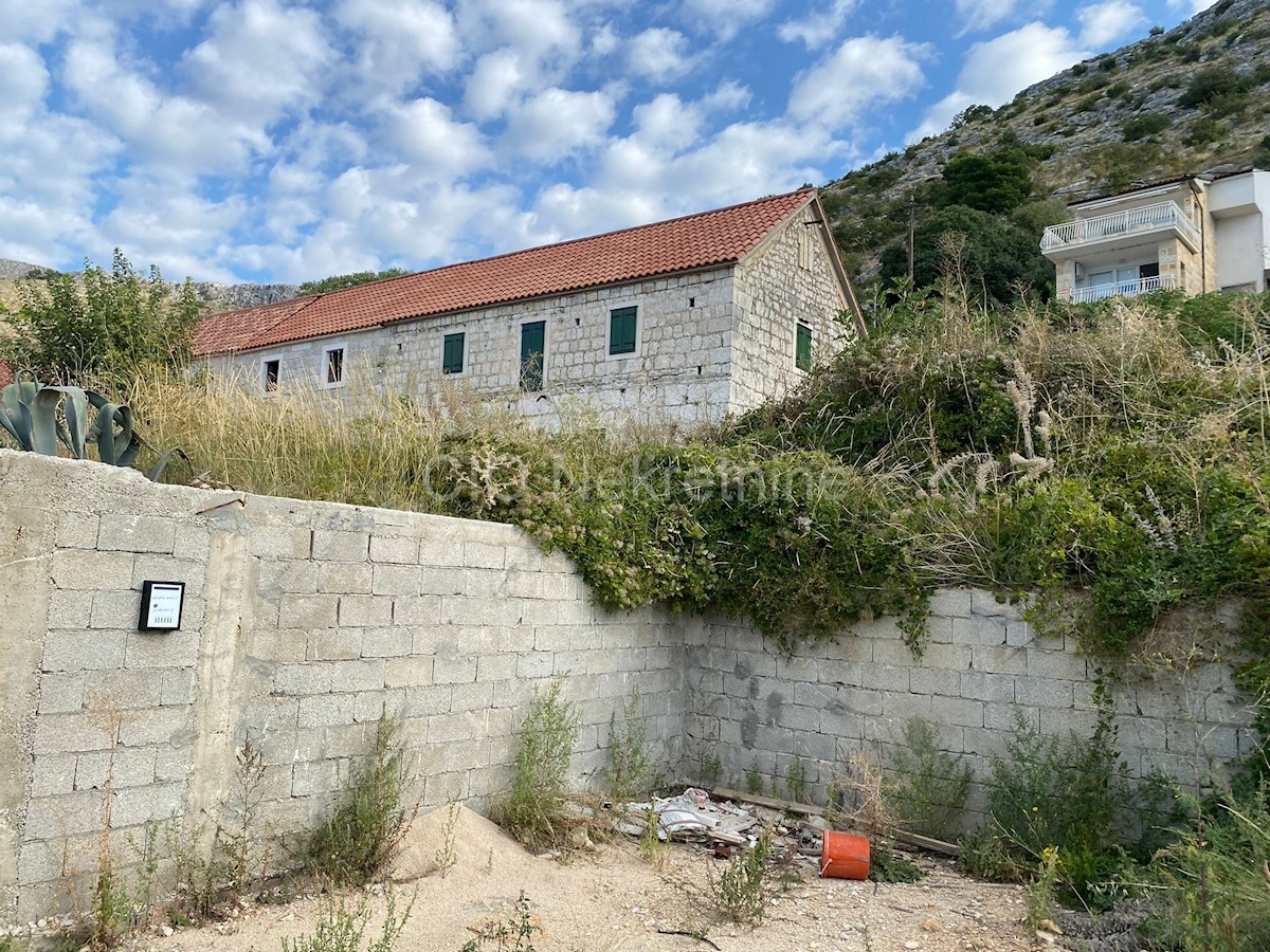 Gornja Podstrana, casa in pietra, vendita