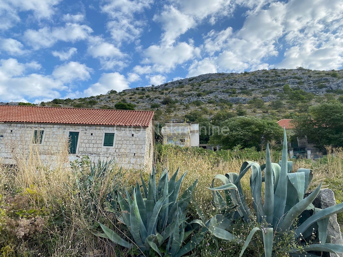 Gornja Podstrana, casa in pietra, vendita