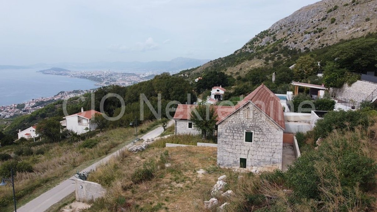 Gornja Podstrana, casa in pietra, vendita