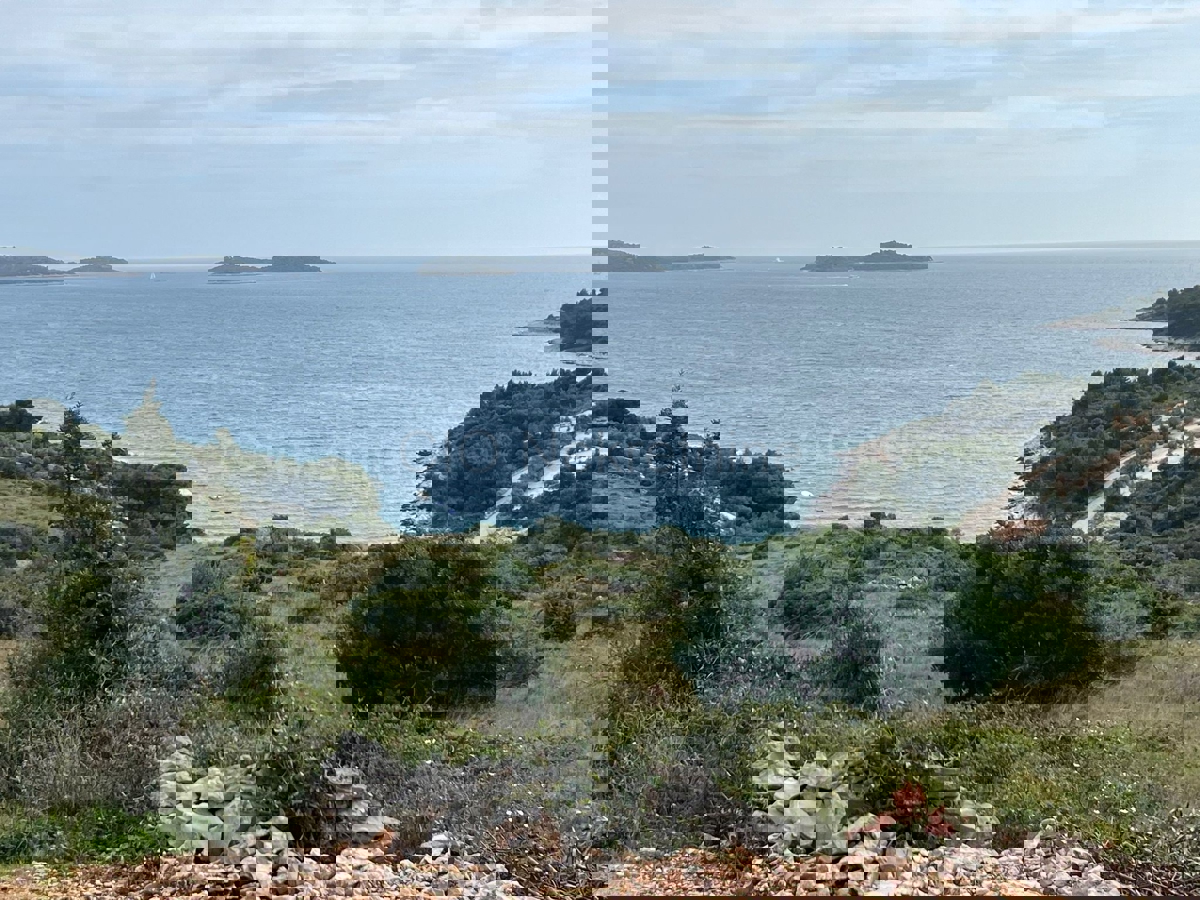 Rogoznica, Zečevo Rogozničko, ampio terreno edificabile