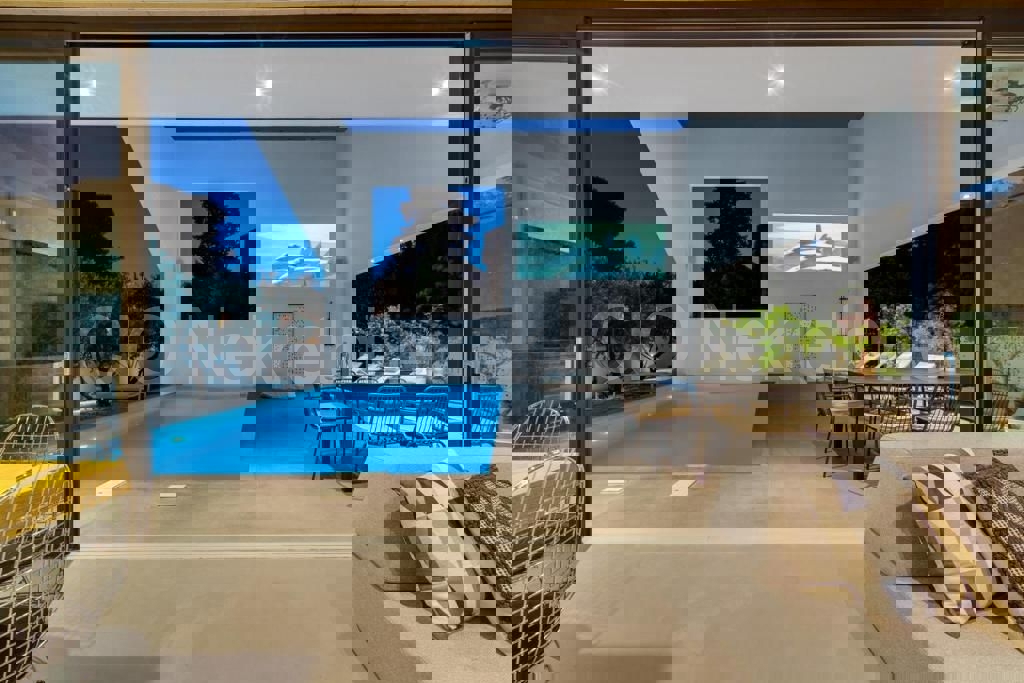 Brač, Supetar, villa di lusso con piscina, in vendita