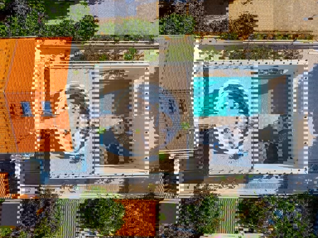 Brač, Supetar, villa di lusso con piscina, in vendita