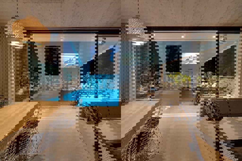 Brač, Supetar, villa di lusso con piscina, in vendita