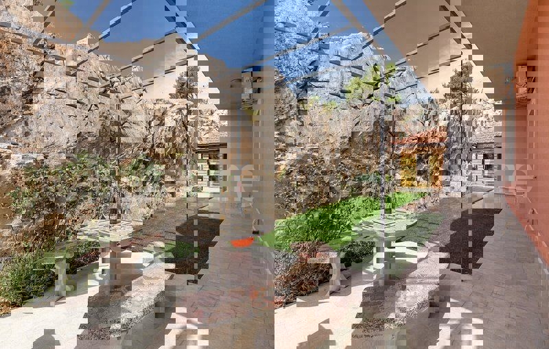 Podstrana, nuova villa di lusso con piscina, in vendita