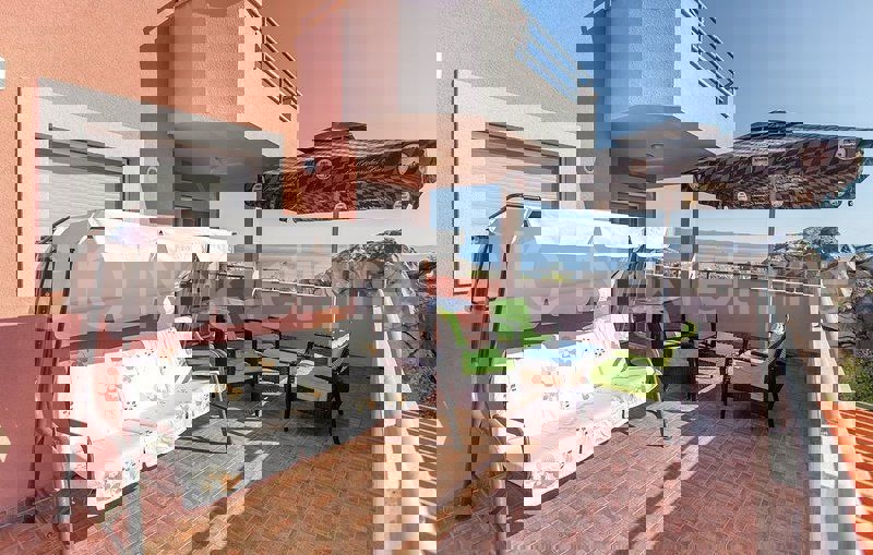 Podstrana, nuova villa di lusso con piscina, in vendita