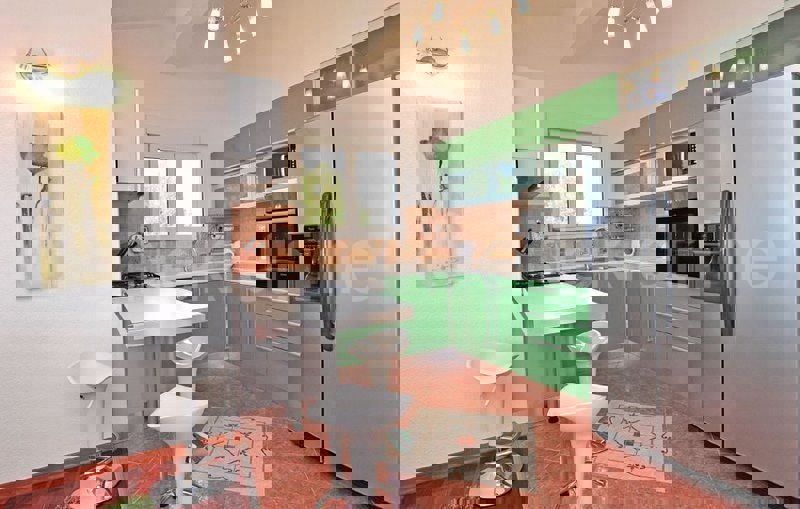 Podstrana, nuova villa di lusso con piscina, in vendita