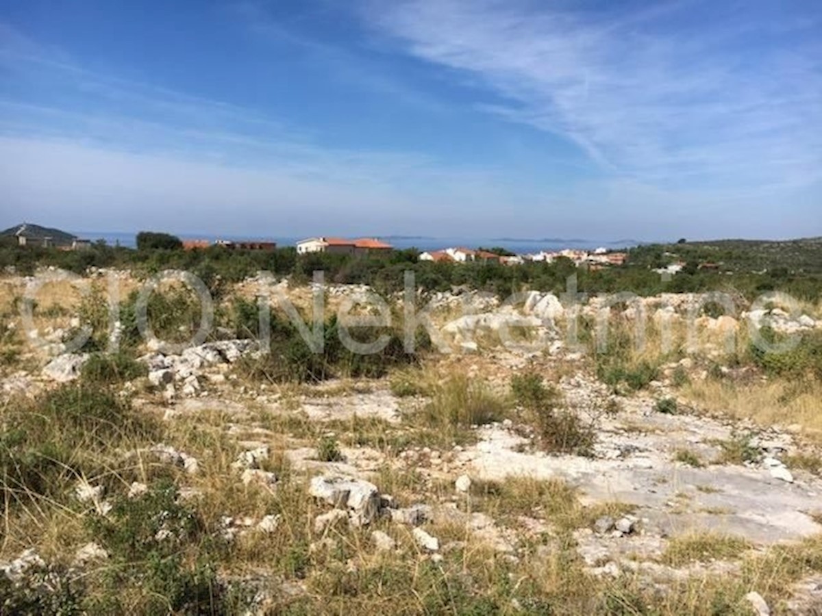 Primosten, terreno edificabile con vista mare, 7000m, in vendita