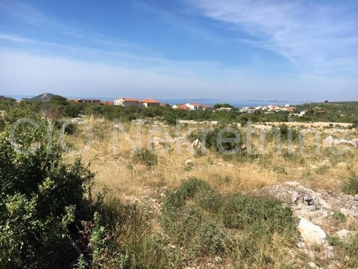 Primosten, terreno edificabile con vista mare, 7000m, in vendita