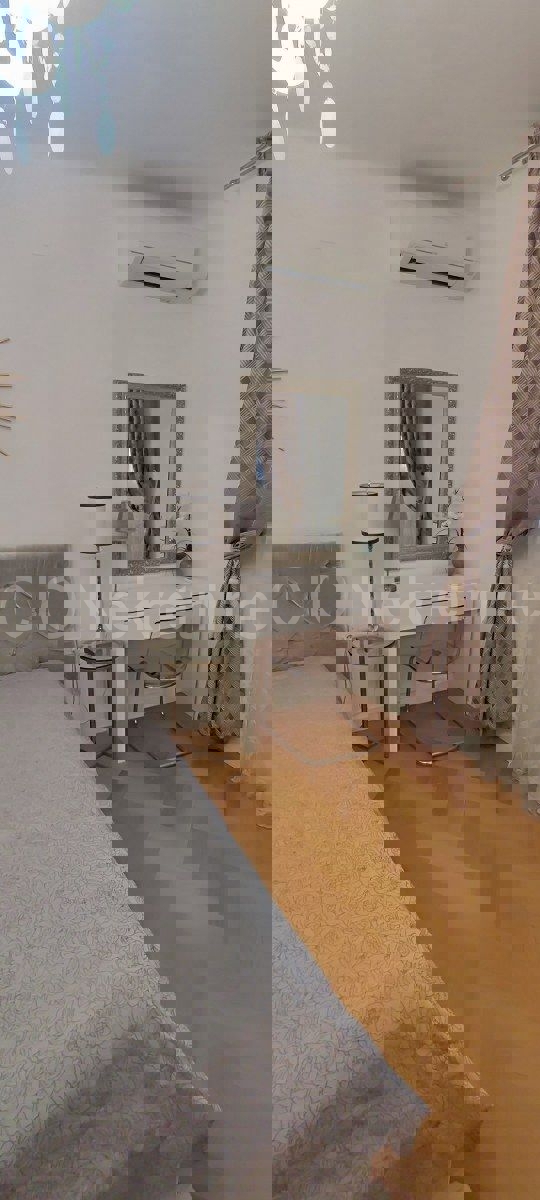 Spalato, Manuš, appartamento con due camere da letto recentemente ristrutturato, in vendita