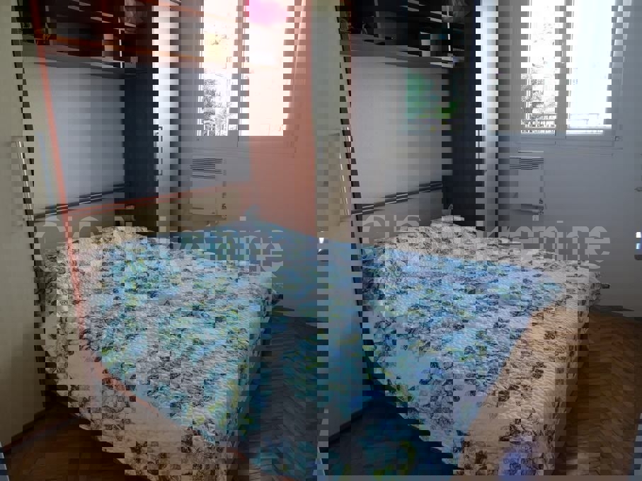 Ražanj, casa indipendente 212 m2 con piscina, in vendita