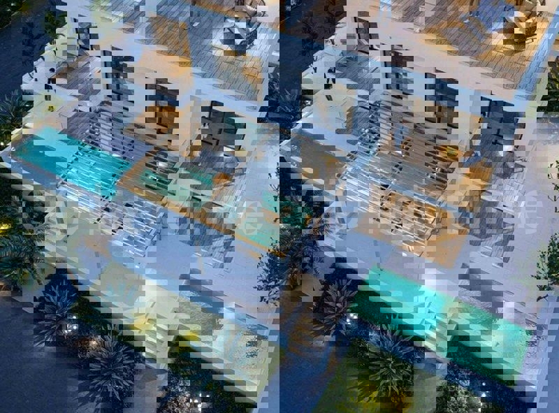 Kaštel Sućurac, nuovo edificio, attico a due piani in vendita