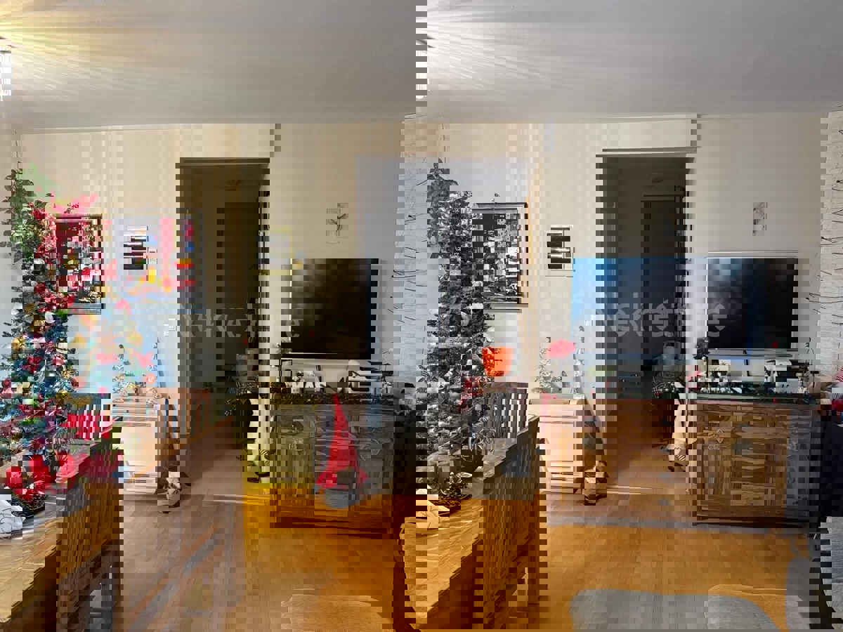 Brač, Bol, confortevole appartamento con due camere da letto, in vendita