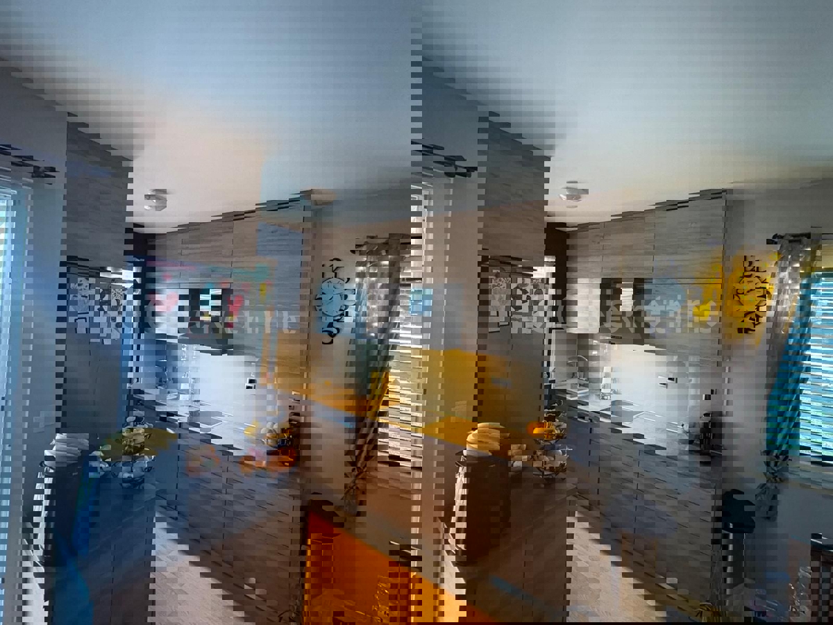 Brač, Bol, confortevole appartamento con due camere da letto, in vendita