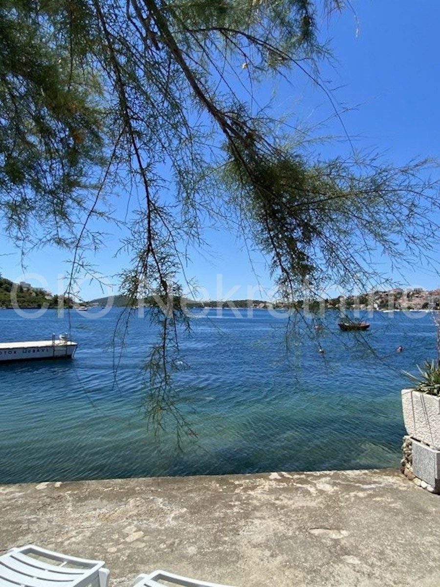 Rogoznica, Villa prima fila al mare, in vendita