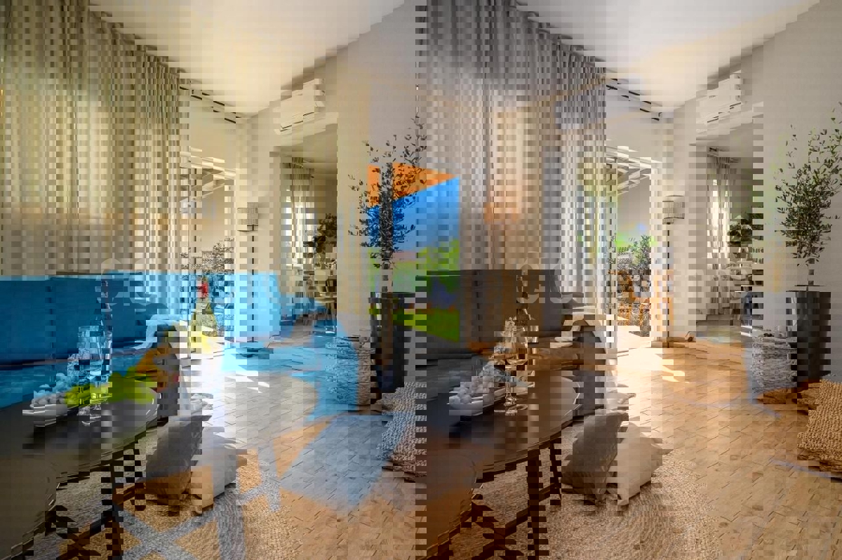 Brač, Milna, villa arredata con piscina, in vendita