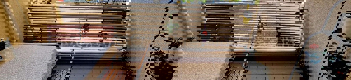 Spalato, Brodarica, appartamento con tre camere da letto, in vendita