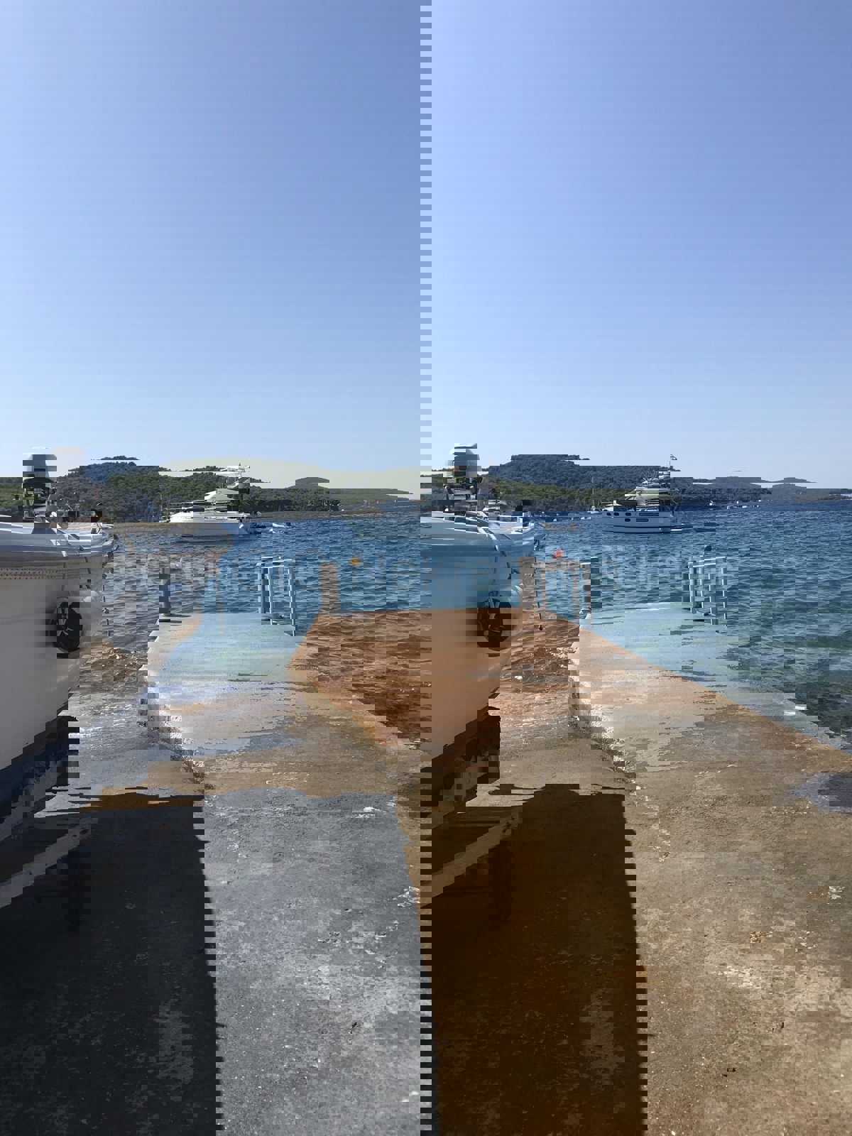 Brač, Milna, casa di 200 m2 con giardino, a 20 m dal mare