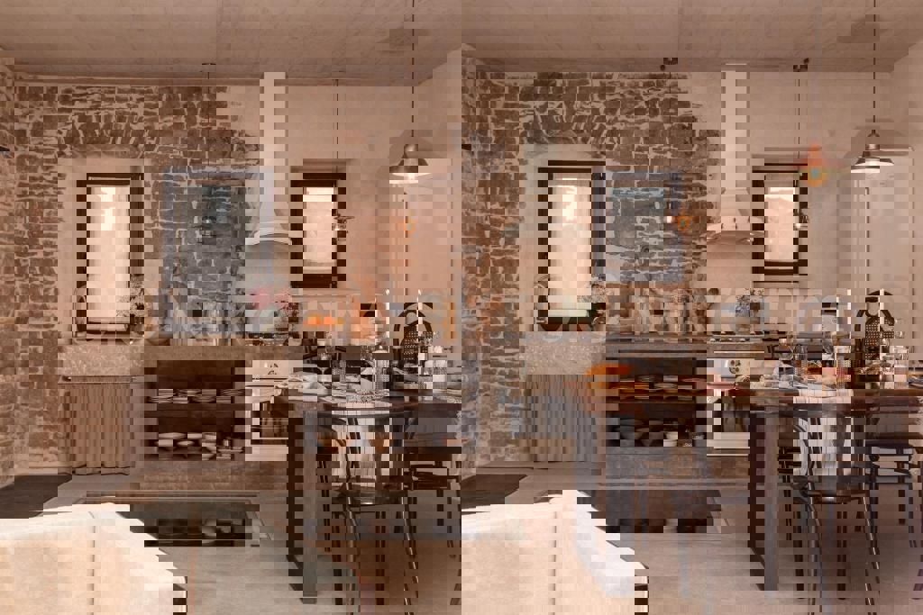 Brač, Gornji Humac, lussuosa casa in pietra, in vendita