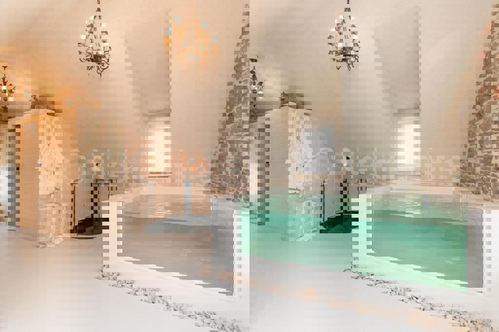 Brač, Gornji Humac, lussuosa casa in pietra, in vendita