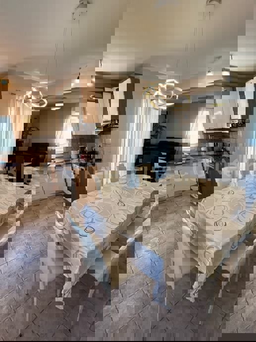 Spalato, Brda, appartamento con tre camere da letto, in vendita