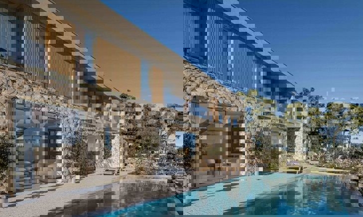 Solta, Nečujam, villa 1a fila al mare