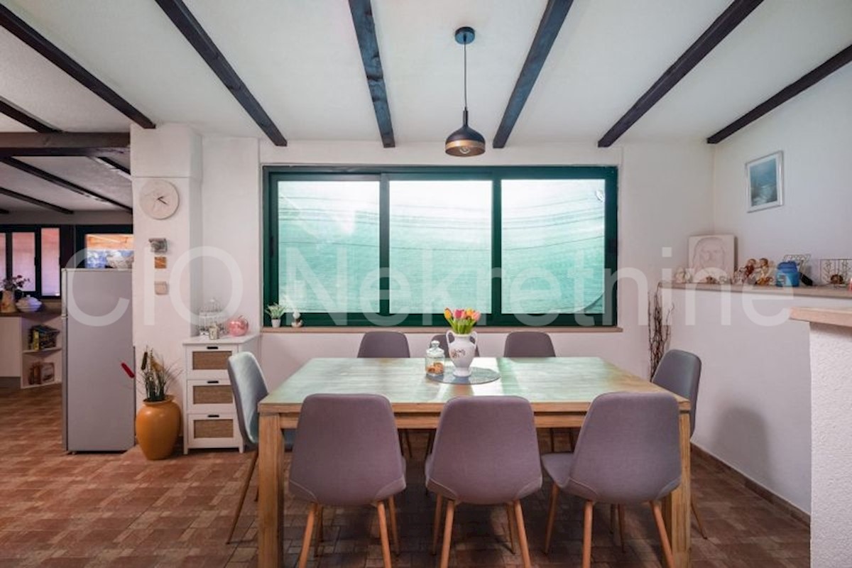 Brac, Donji Humac, casa di famiglia e ranch, in vendita