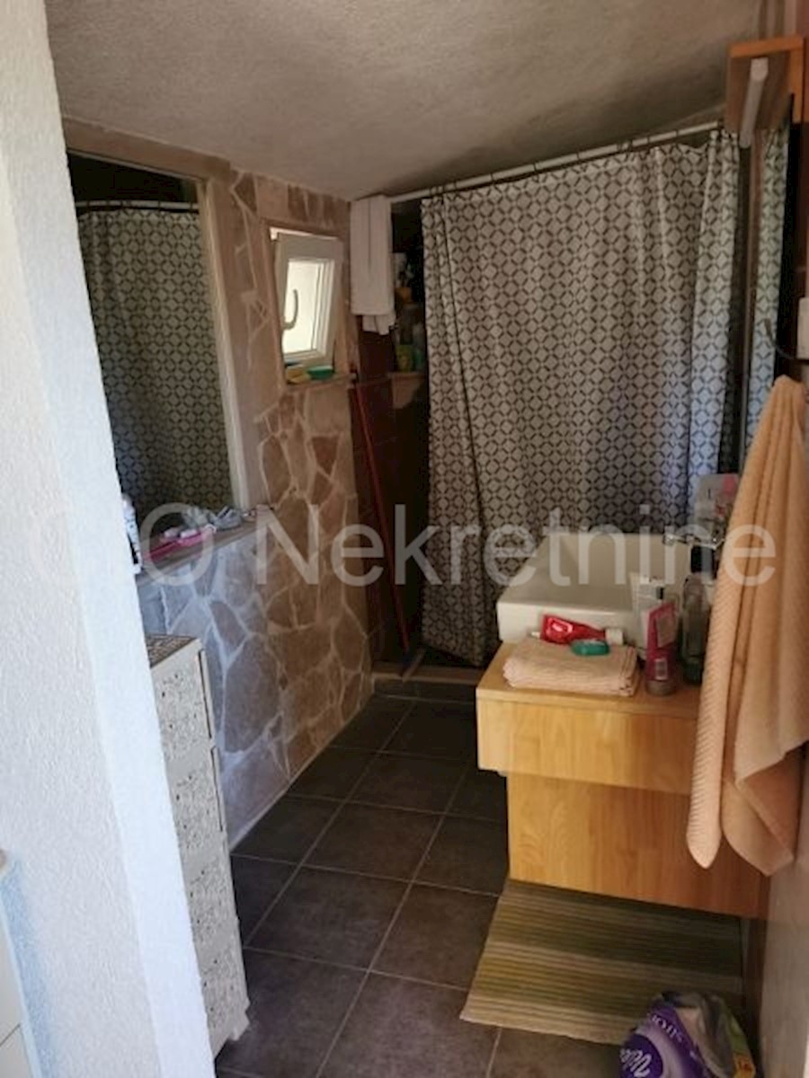 Brac, Donji Humac, casa di famiglia e ranch, in vendita
